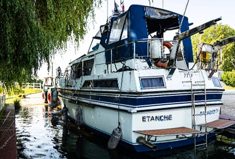 l'étanche le nom d'un bateau