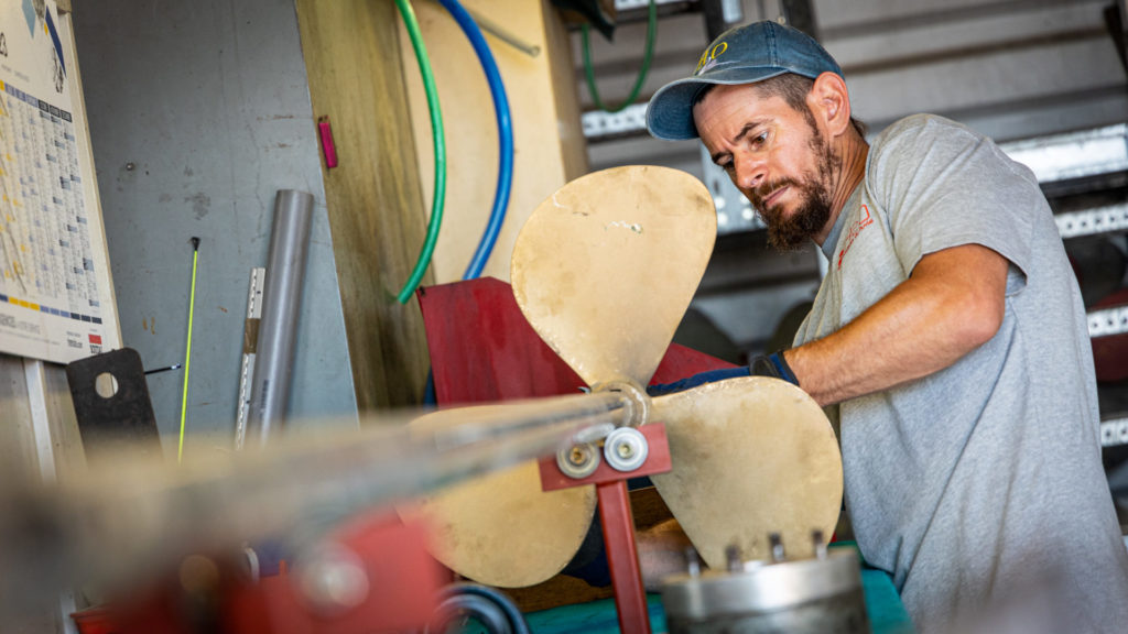 technicien en maintenance nautique