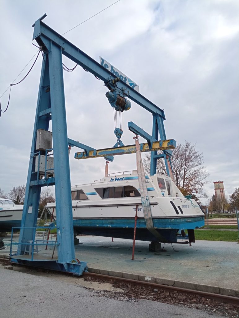 portique sortie de l'eau bateaux